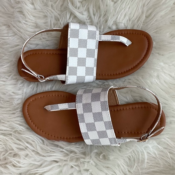 Checkered Thong Sandals - Picture 6 of 8